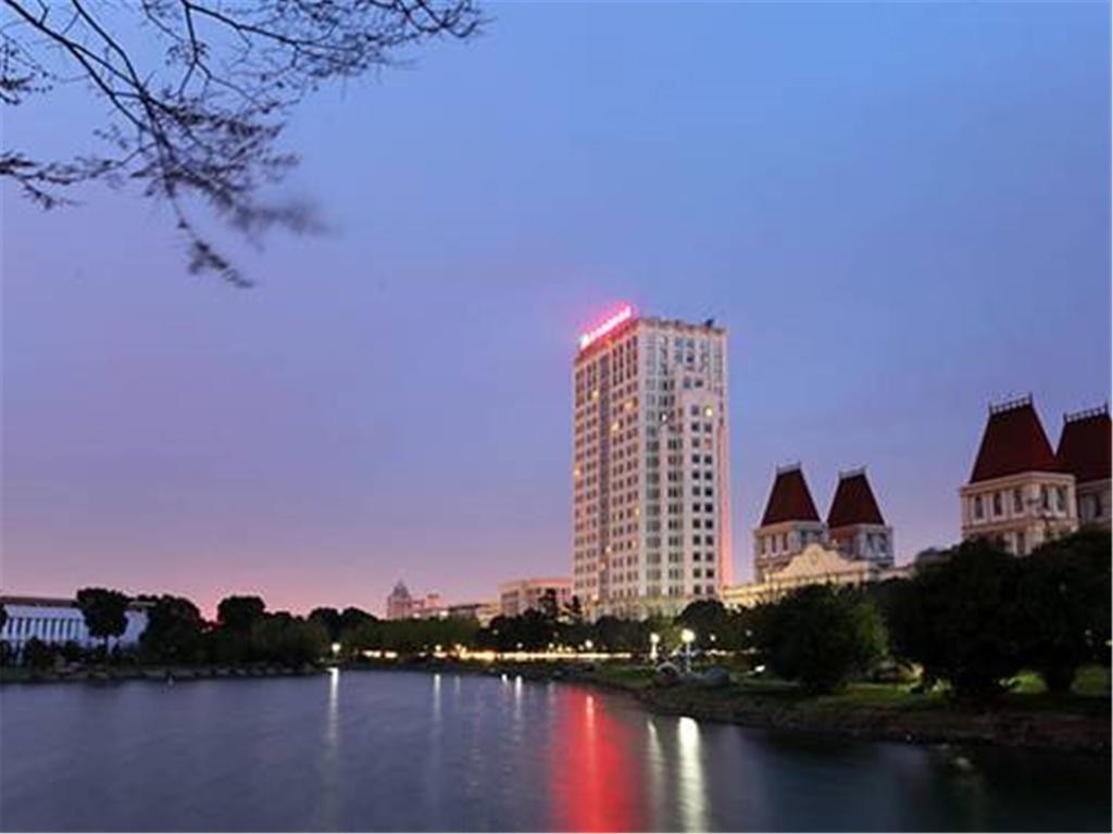 Vienna International Hotel Shanghai Songjiang Екстериор снимка