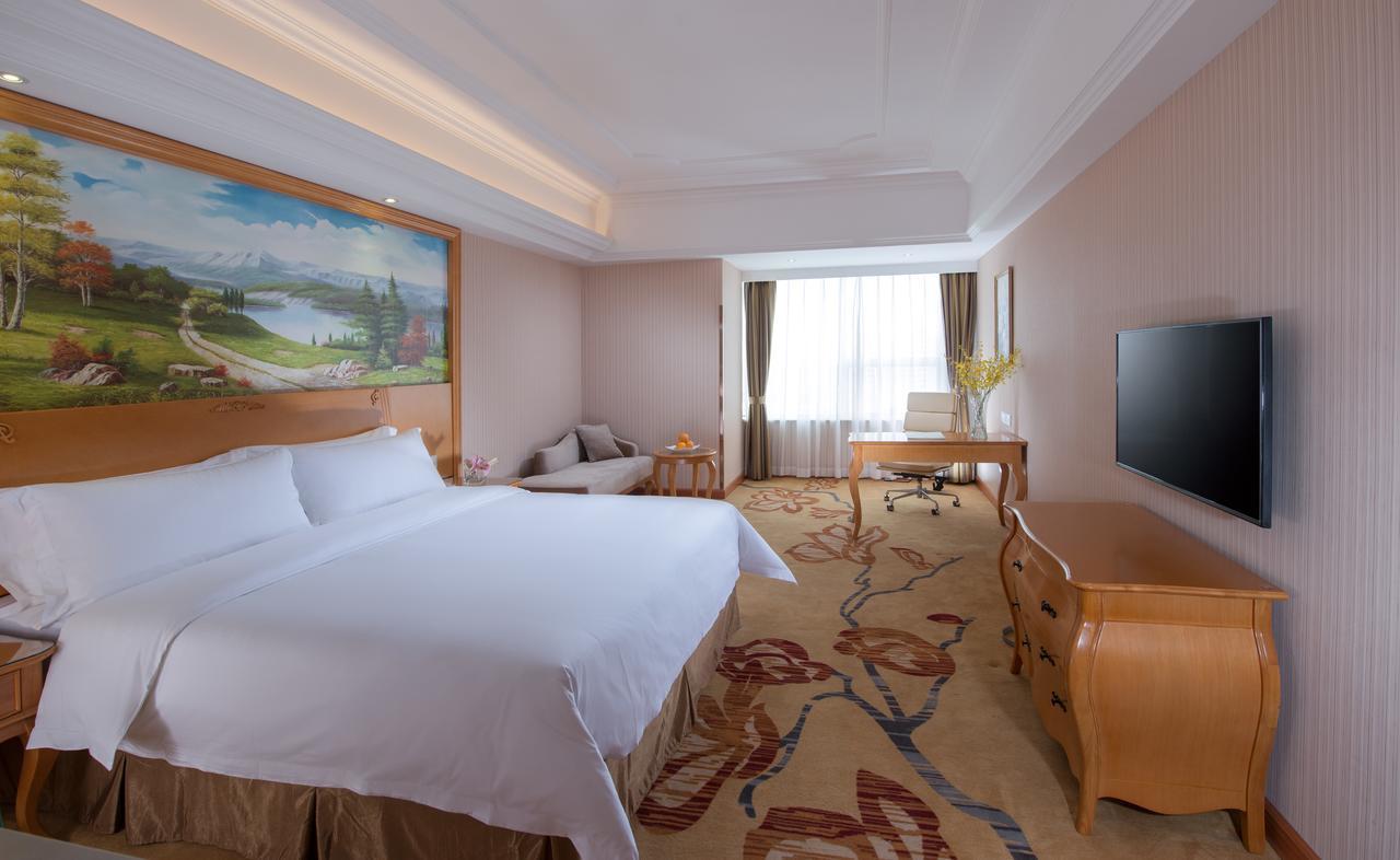 Vienna International Hotel Shanghai Songjiang Екстериор снимка